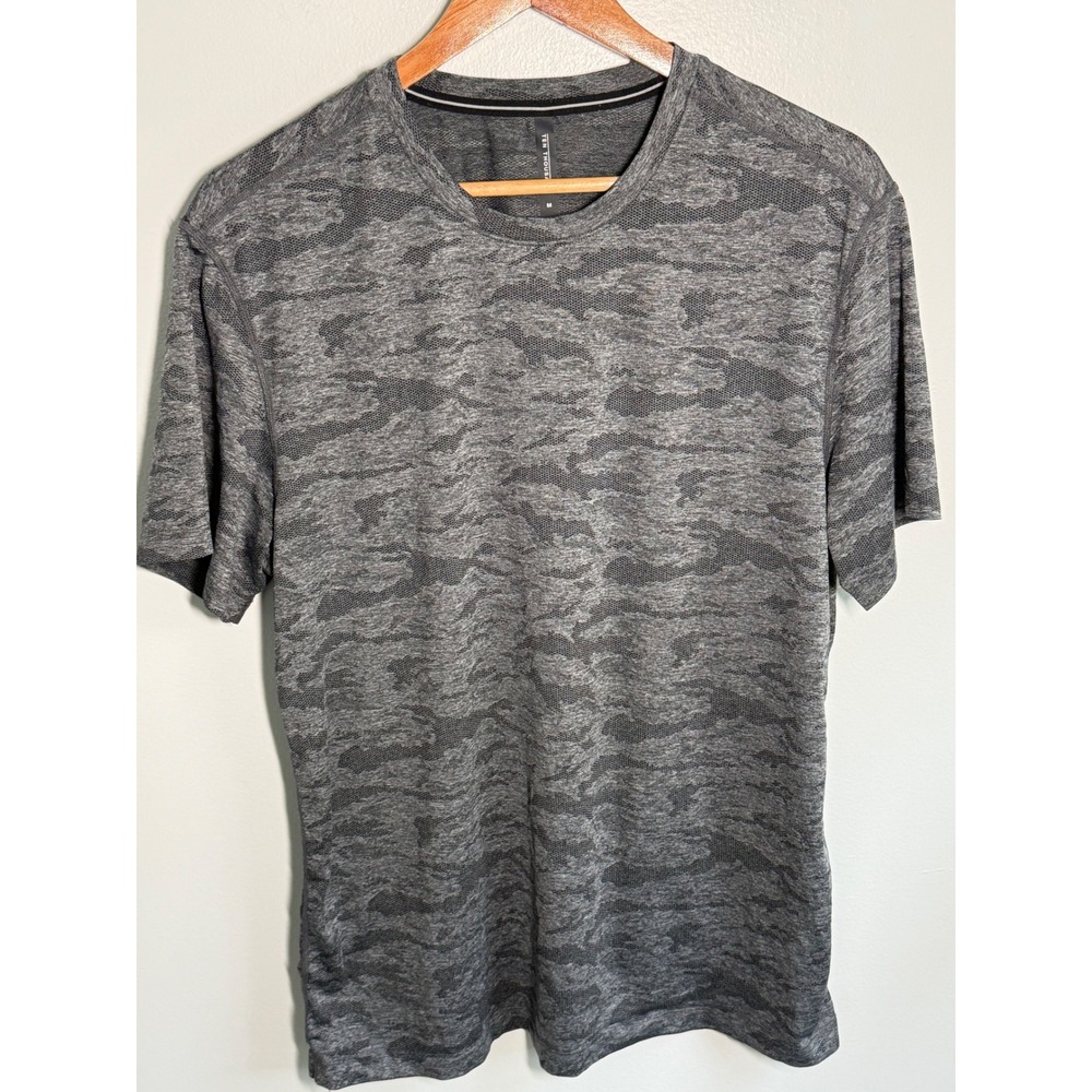 Ten Thousand Versatile Shirt Mens Medium Gray Camo Mesh Training Tee TTKT035V2